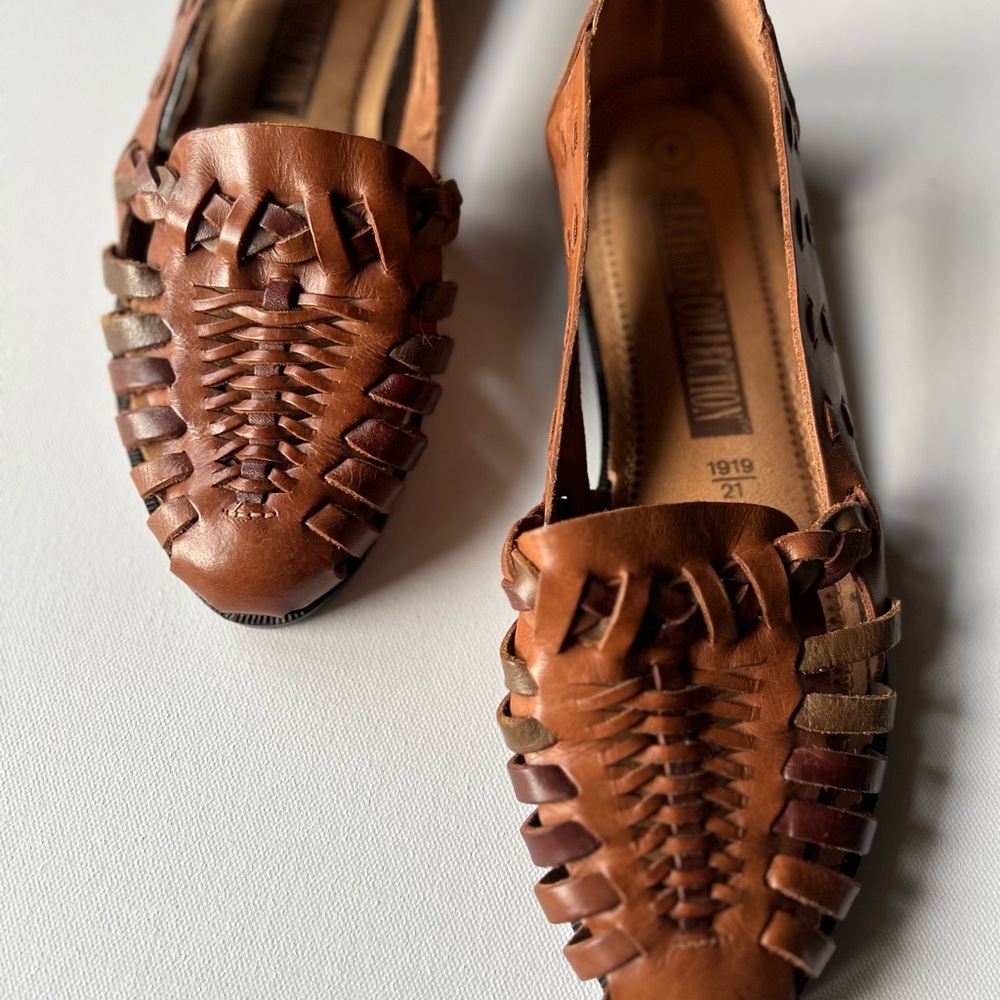 VINTAGE Brazil Made Leather Collection Huaraches Slip Ons Womens 8 - Picture 3 of 8